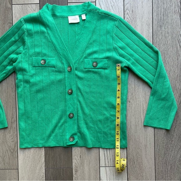 Cyrus Vibrant Green V-Neck Sweater - Picture 4 of 4